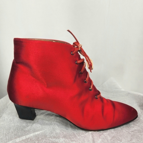 Yves Saint Laurent Rare Vintage Red Satin Freida Leather Ankle Boots Size 7.5M - Picture 5 of 13
